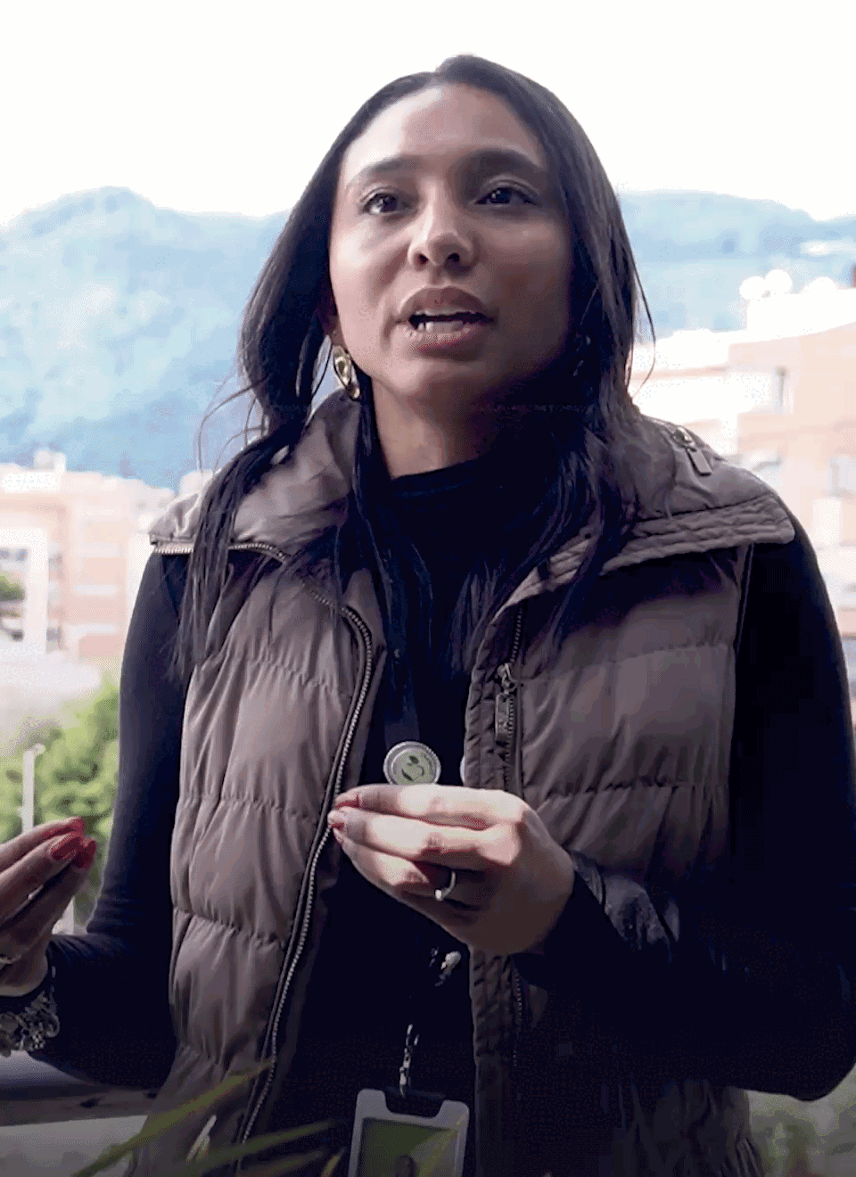 Paola Andrea Primea, de Ingeurbe, hablando sobre Bitákora